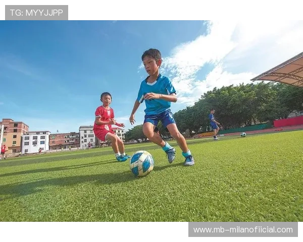 外脚背弧线球直挂死角荣登当周最佳——足球技艺的极致魅力